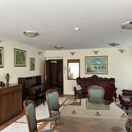 Tradicional Center With Parking - * Saraybosna