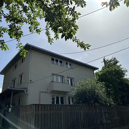 Tradicional Center With Parking - *