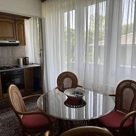 Villa Tradicional Center With Parking -