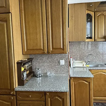 Tradicional Center With Parking - *